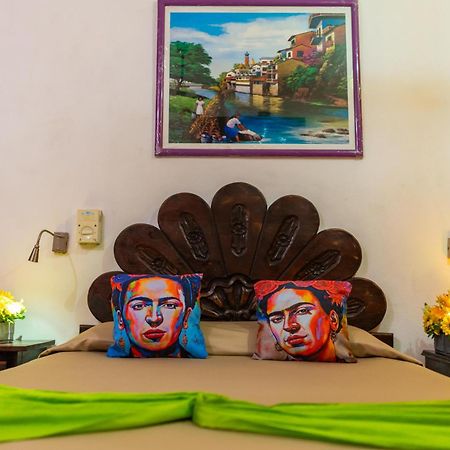 Hotel Posada De Roger Puerto Vallarta Ngoại thất bức ảnh
